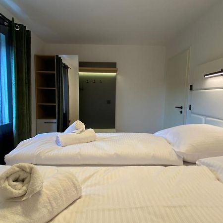 Uraha Apartments Herzogenaurach Buitenkant foto